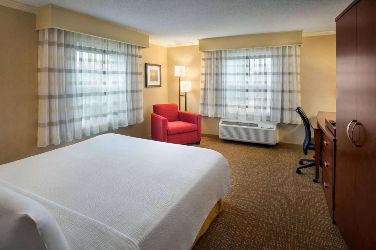 Sonesta Select Boston Burlington Hotel