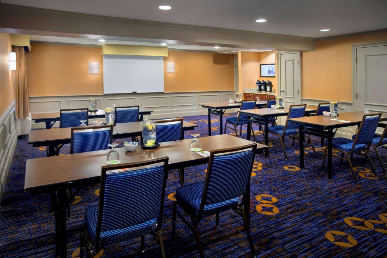 Sonesta Select Boston Burlington Hotel